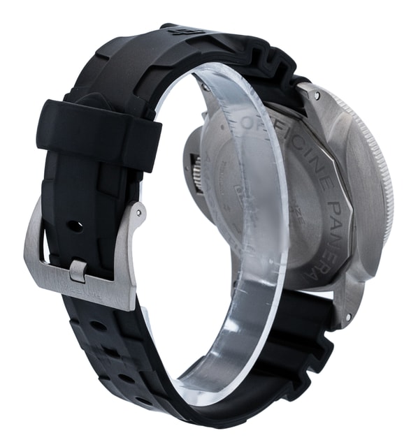 Panerai Luminor Submersible PAM00389 Image 3